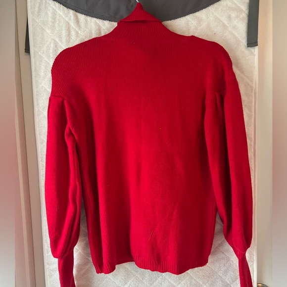 LIKE NEW Aaron and Amber Bubble Sleeve Turtleneck - Picture 5 of 7